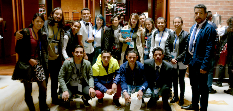 Jóvenes en foro de discapacidad