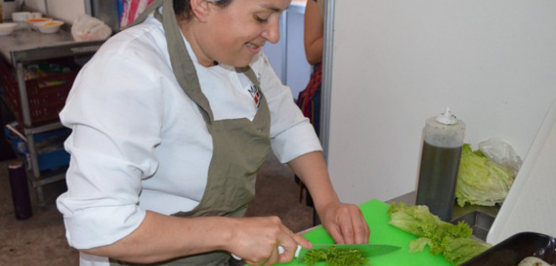 Jóvenes idipron en feria del libro 2016